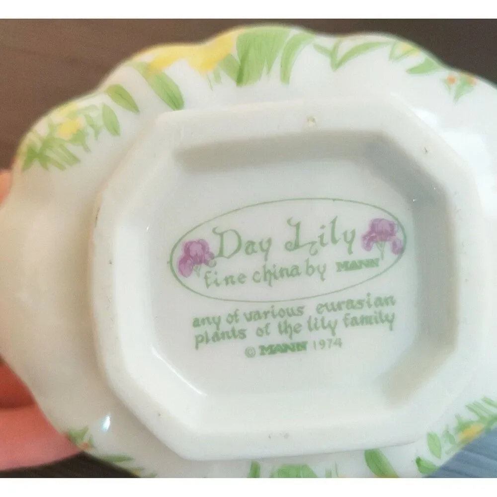 Vintage MANN Day Lily gravy boat basket floral trinket dish collectible